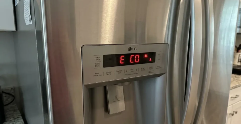 LG refrigerator with error code E CO